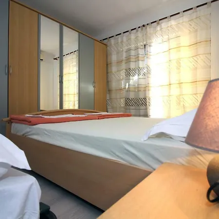 3 Bedroom And 3 Bathroom Apartment In Tisno Apartamento