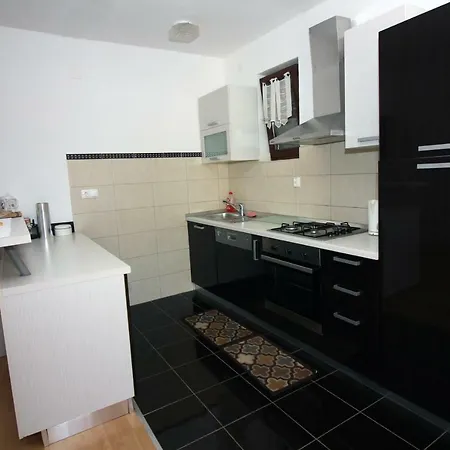 3 Bedroom And 3 Bathroom Apartment In Tisno Apartamento *
