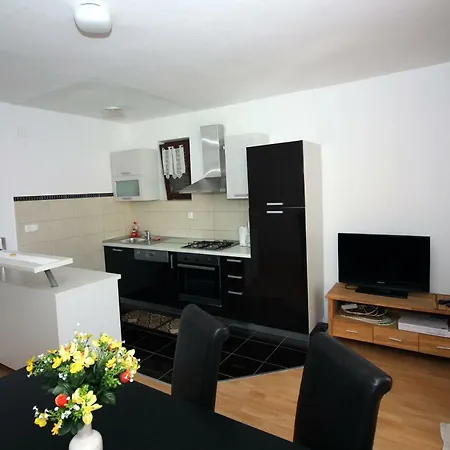 3 Bedroom And 3 Bathroom Apartment In Tisno * Tisno