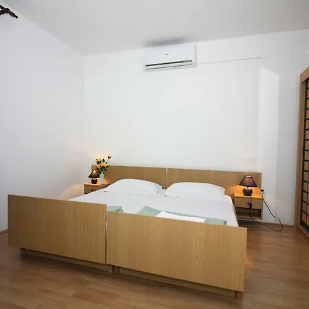 3 Bedroom And 3 Bathroom Apartment In Tisno Tisno