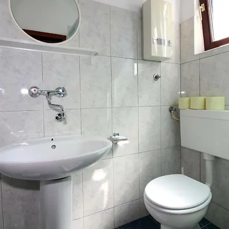 3 Bedroom And 3 Bathroom Apartment In Tisno Tisno
