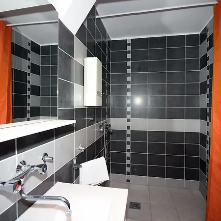 Apartamento 3 Bedroom And 3 Bathroom Apartment In Tisno *